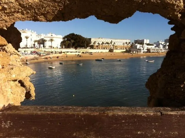 Apartamento Casa Caleta a 2 minutos de la playa Cádiz